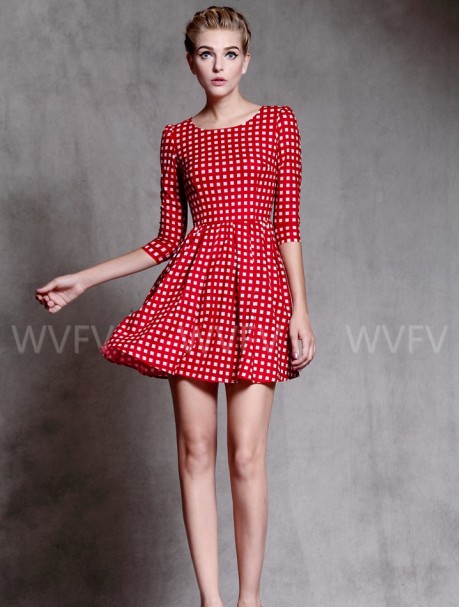 Red and white squares three quarter sleeve dress